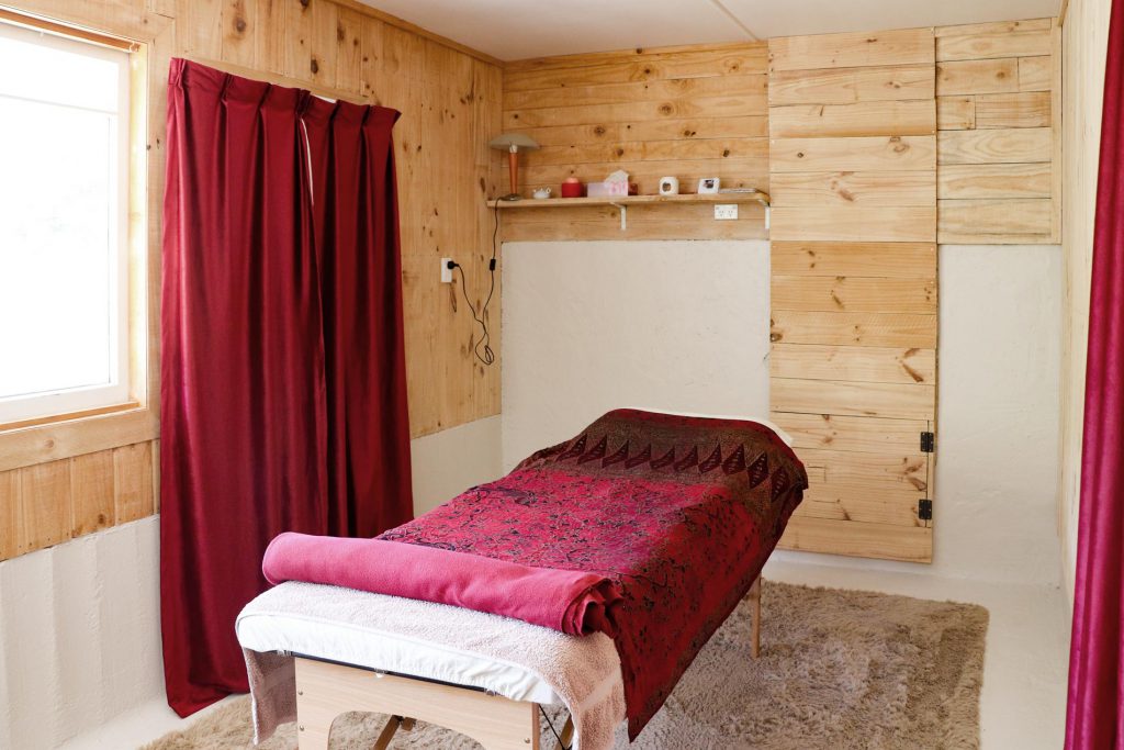 img-gallery-treatment_room_02_ Massage room at Ruby Retreat